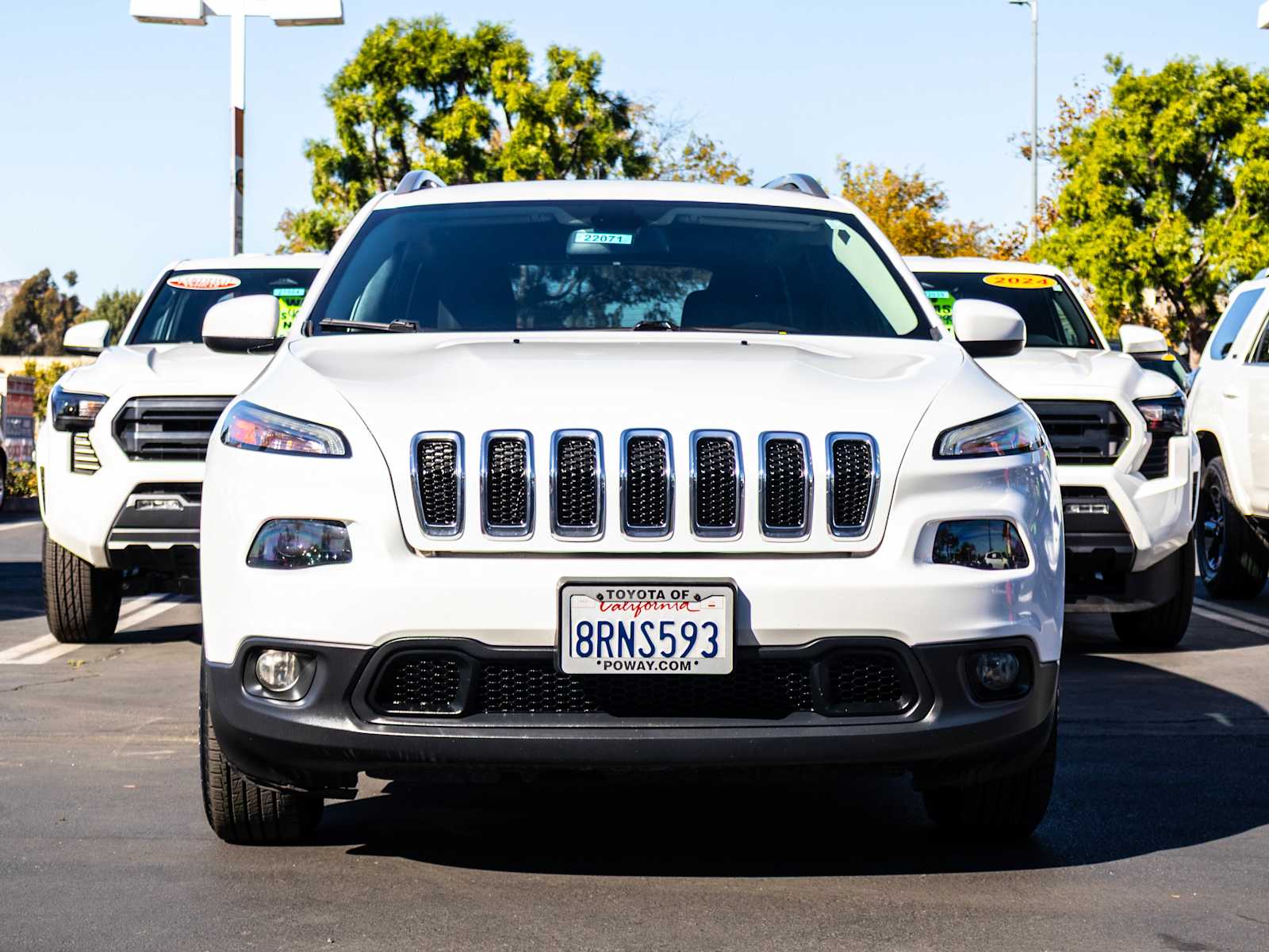 Used 2016 Jeep Cherokee Latitude with VIN 1C4PJLCB2GW160866 for sale in Poway, CA