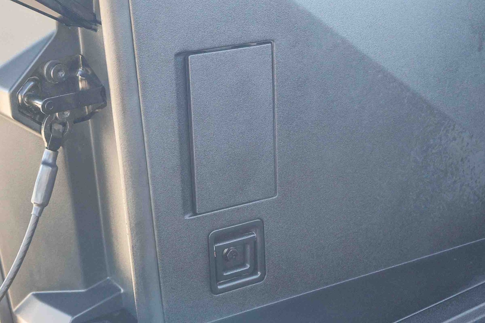 2025 Tesla Cybertruck photo 19