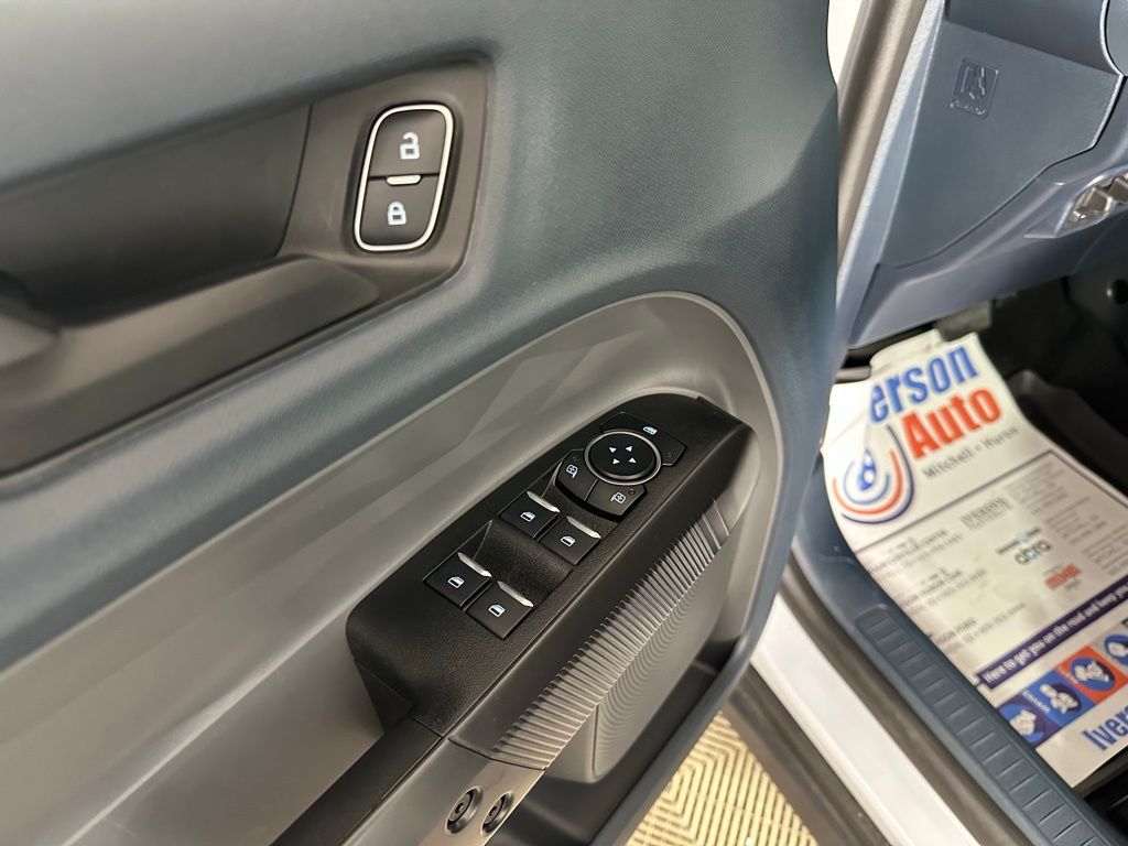 2025 Ford Maverick XLT photo 13