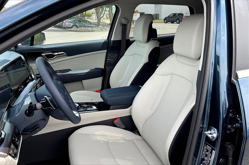 2025 Kia Sportage Hybrid EX photo 8