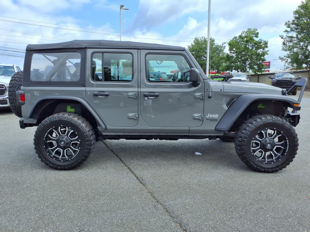 2020 Jeep Wrangler Unlimited Sport photo 3