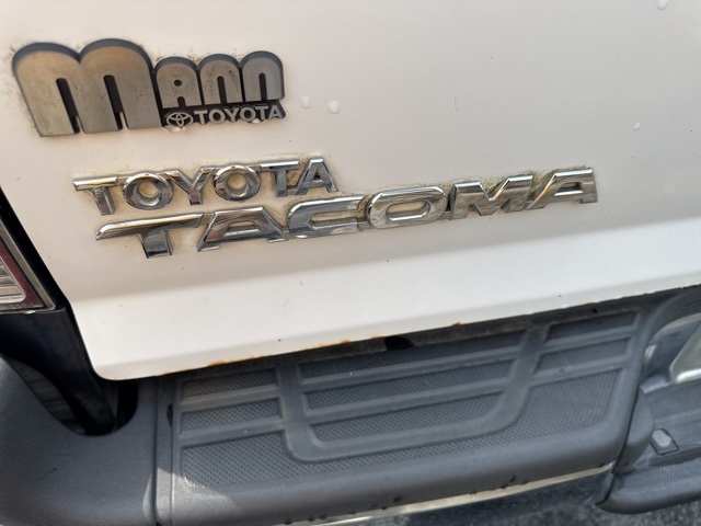 2010 Toyota Tacoma Base photo 8