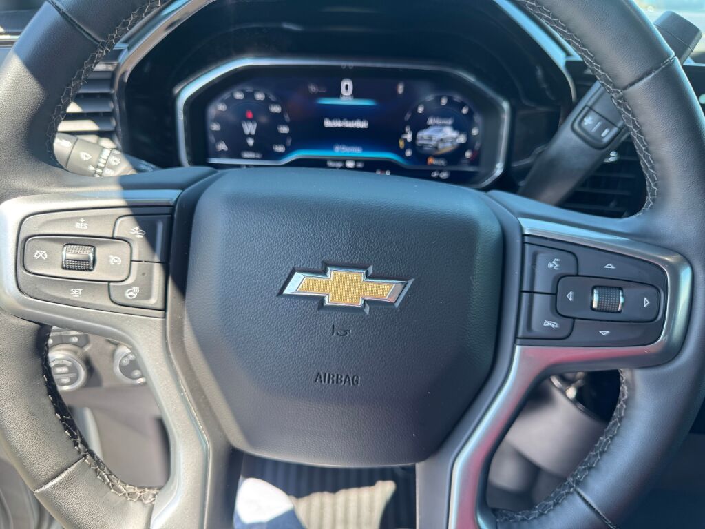 2024 Chevrolet Silverado 1500 LT photo 12