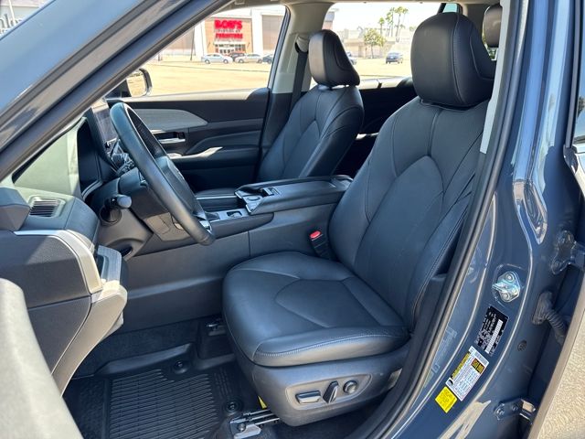 2024 Toyota Grand Highlander Limited photo 3