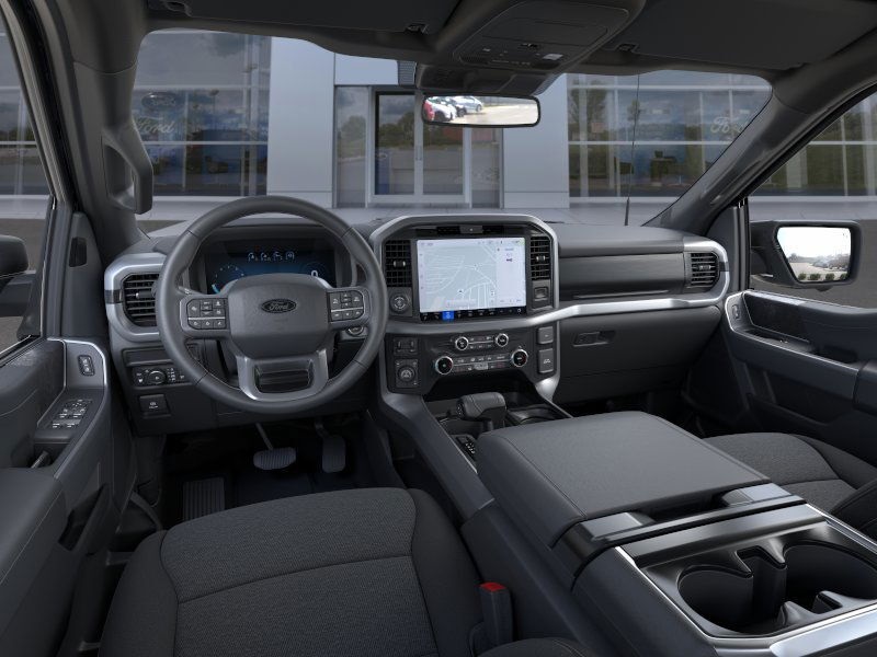 2025 Ford F-150 XLT photo 8