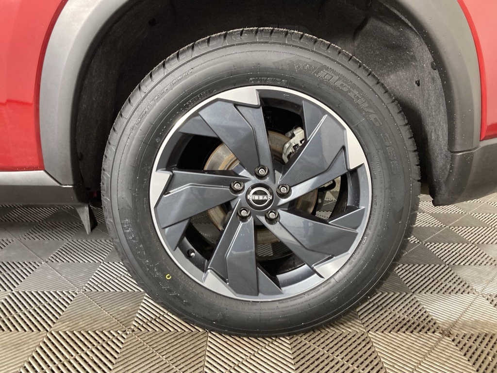 2024 Nissan Rogue SV photo 14