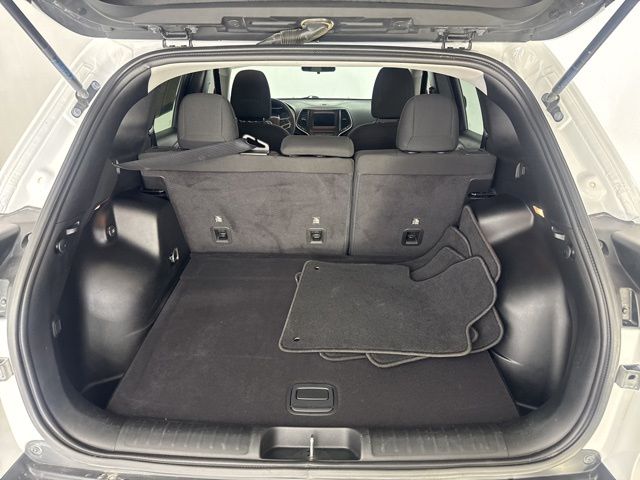 2019 Jeep Cherokee Latitude photo 24