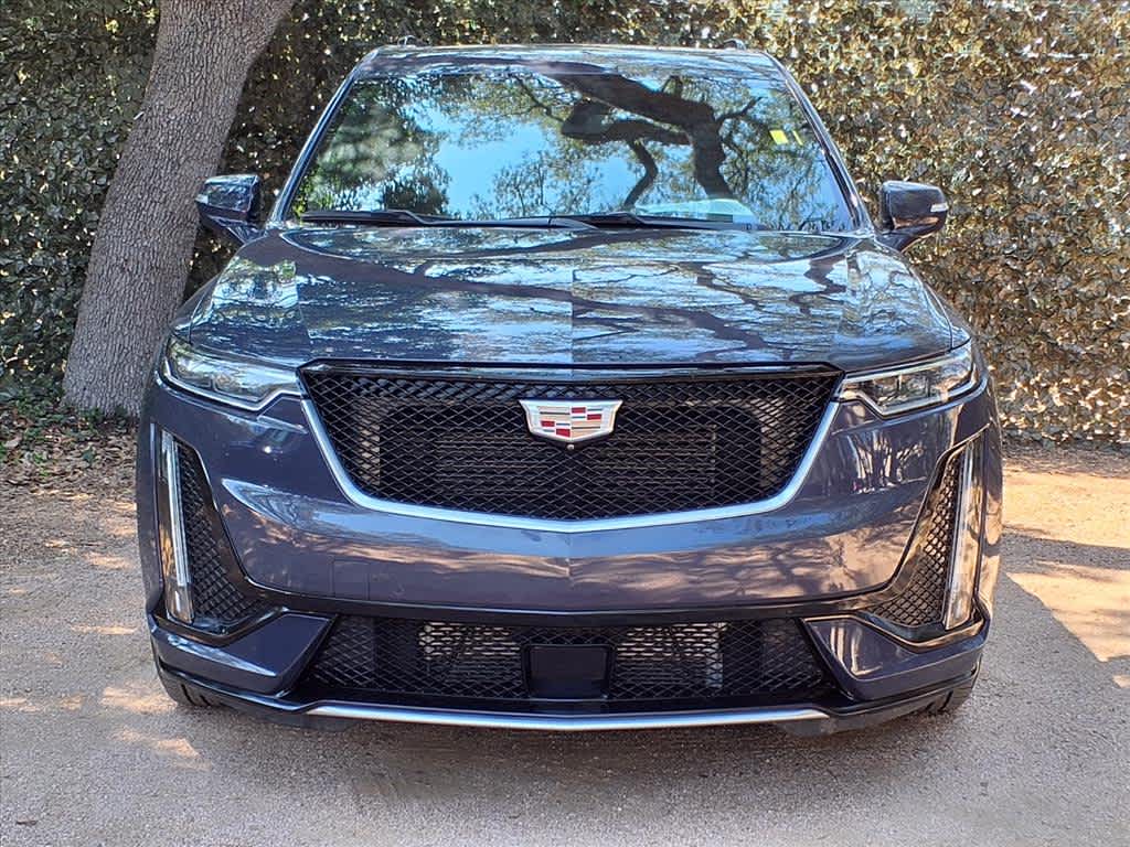 2024 Cadillac XT6 Sport photo 2