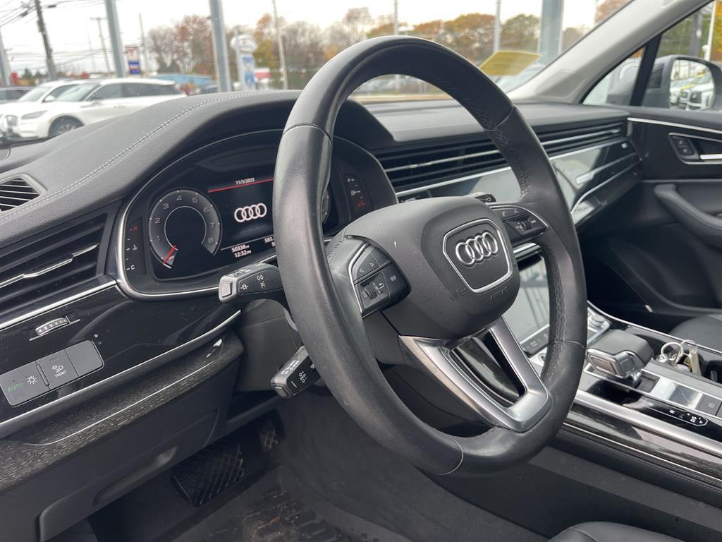 2023 Audi Q7 Premium Plus photo 3