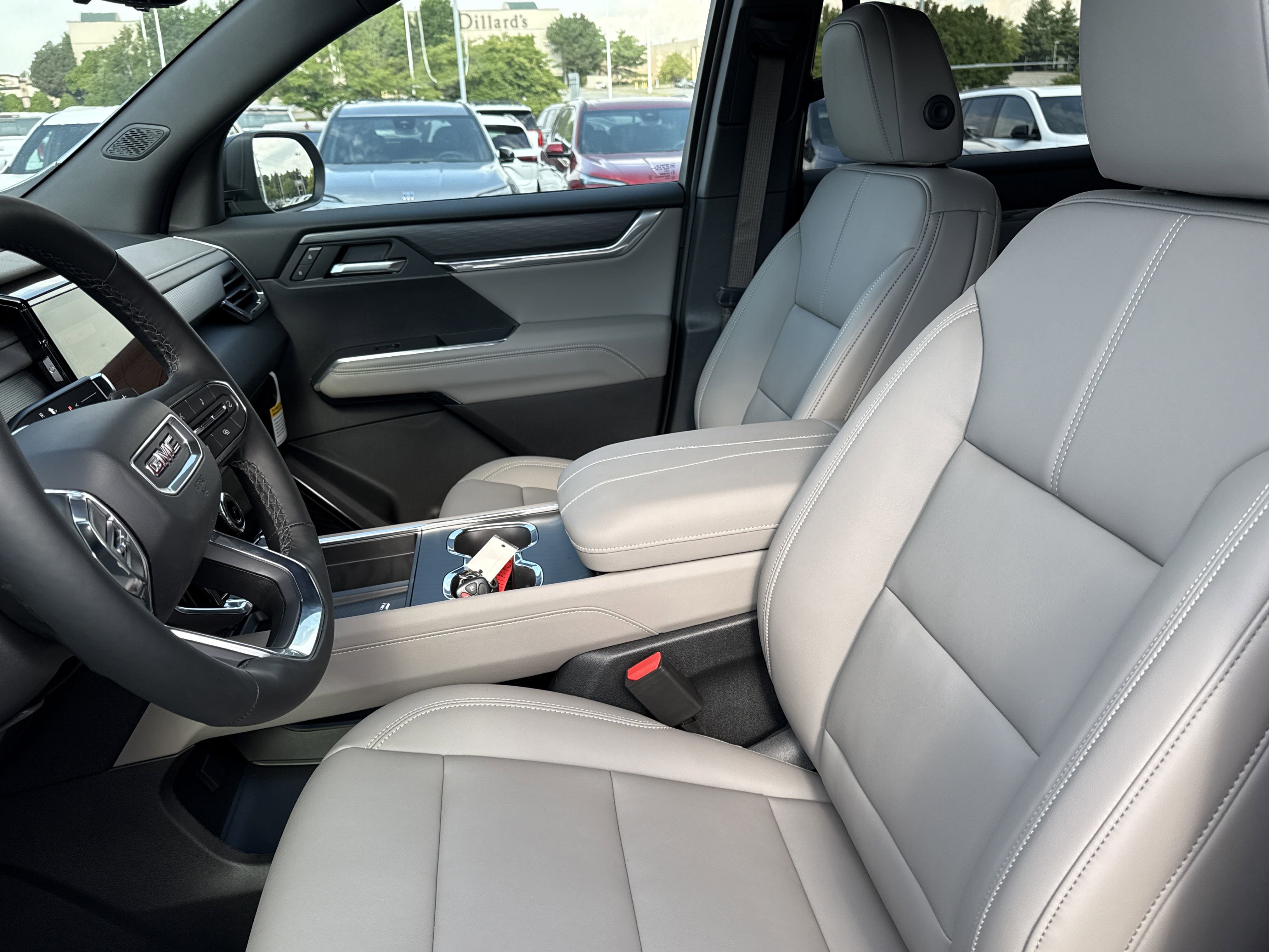 2026 Gmc Acadia Elevation photo 4