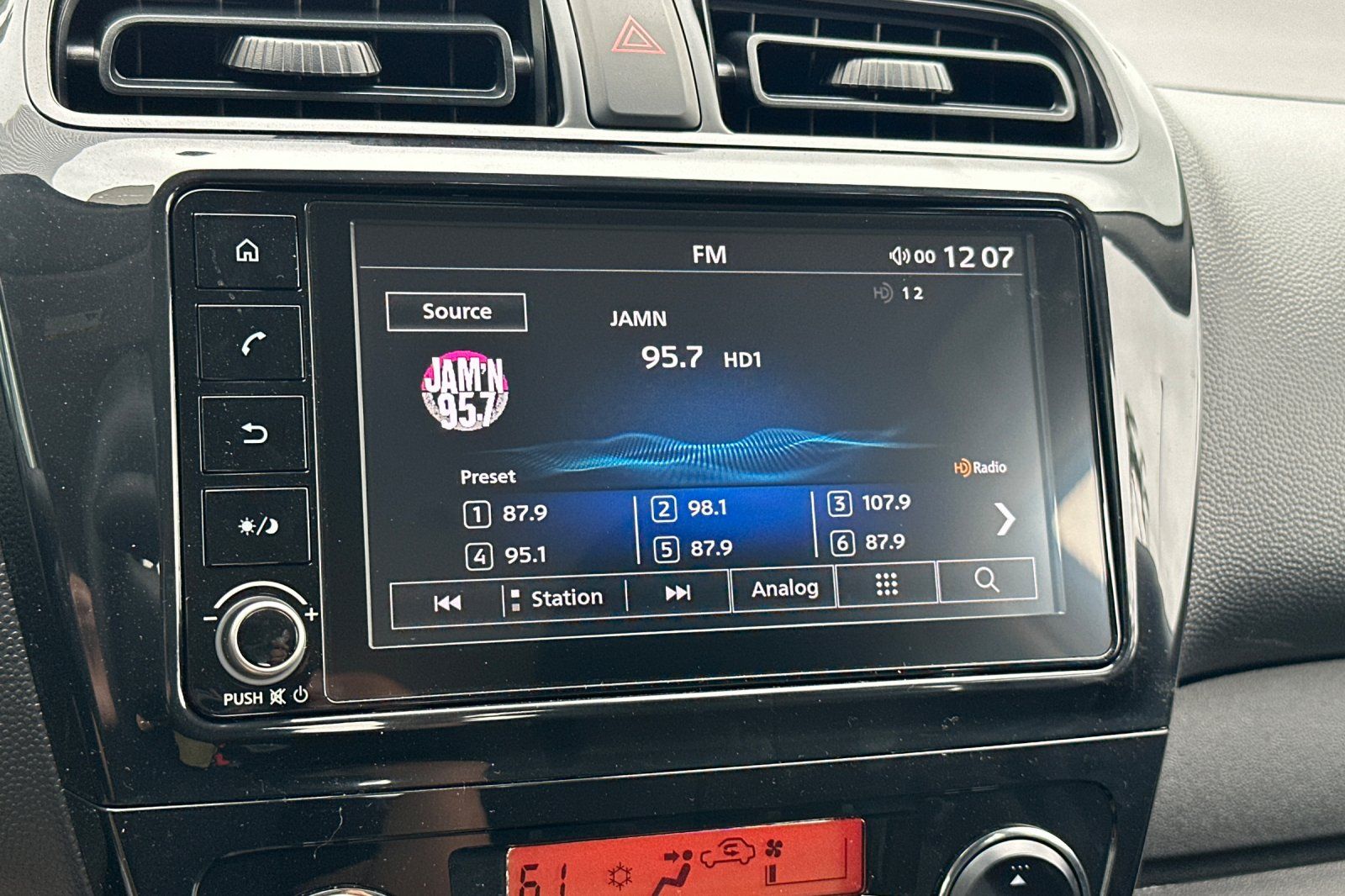 2024 Mitsubishi Mirage G4 ES photo 16