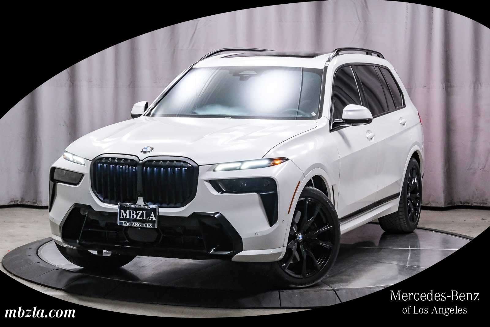 2024 BMW X7 40i's photo