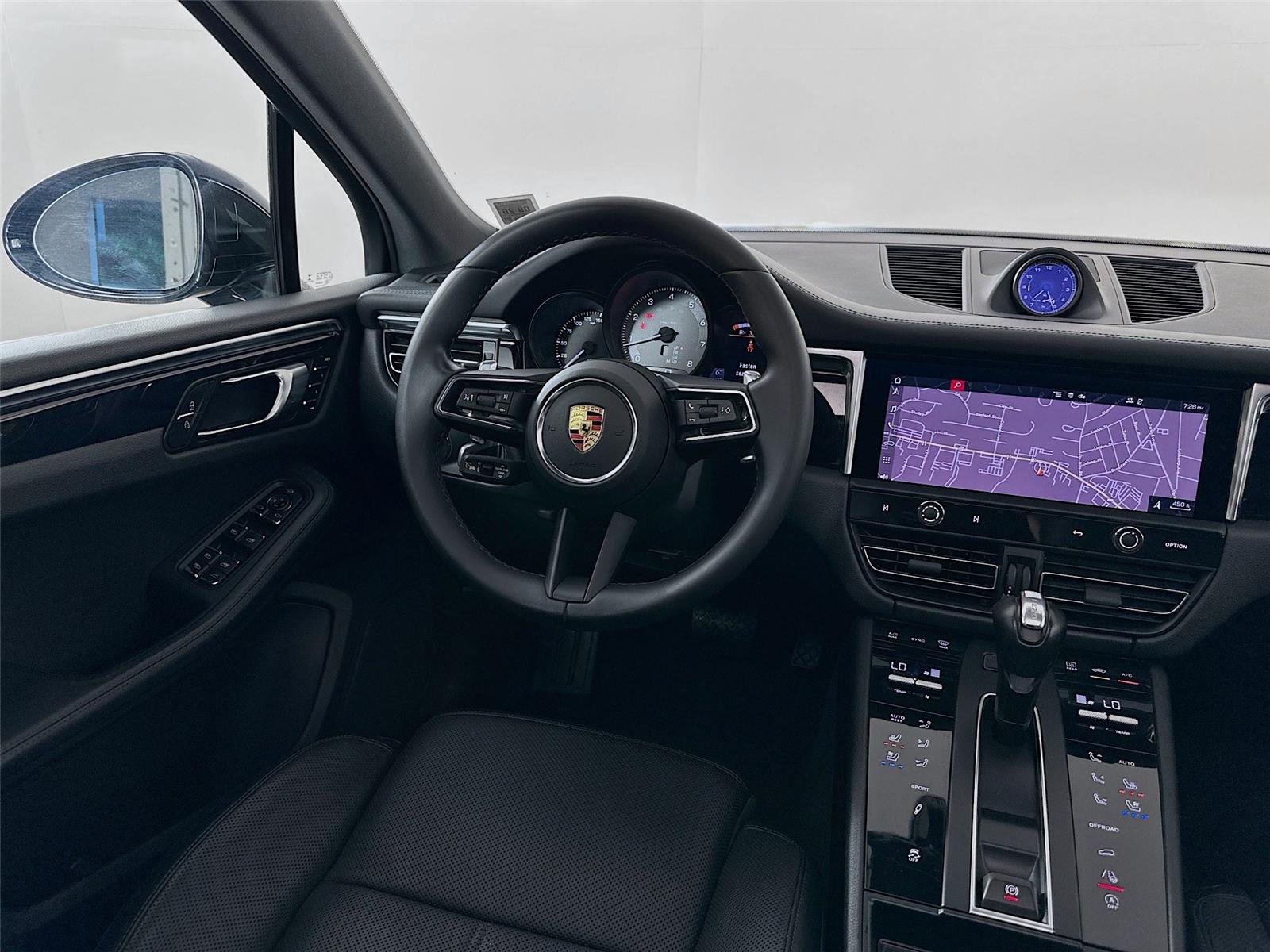 2023 Porsche Macan S photo 22
