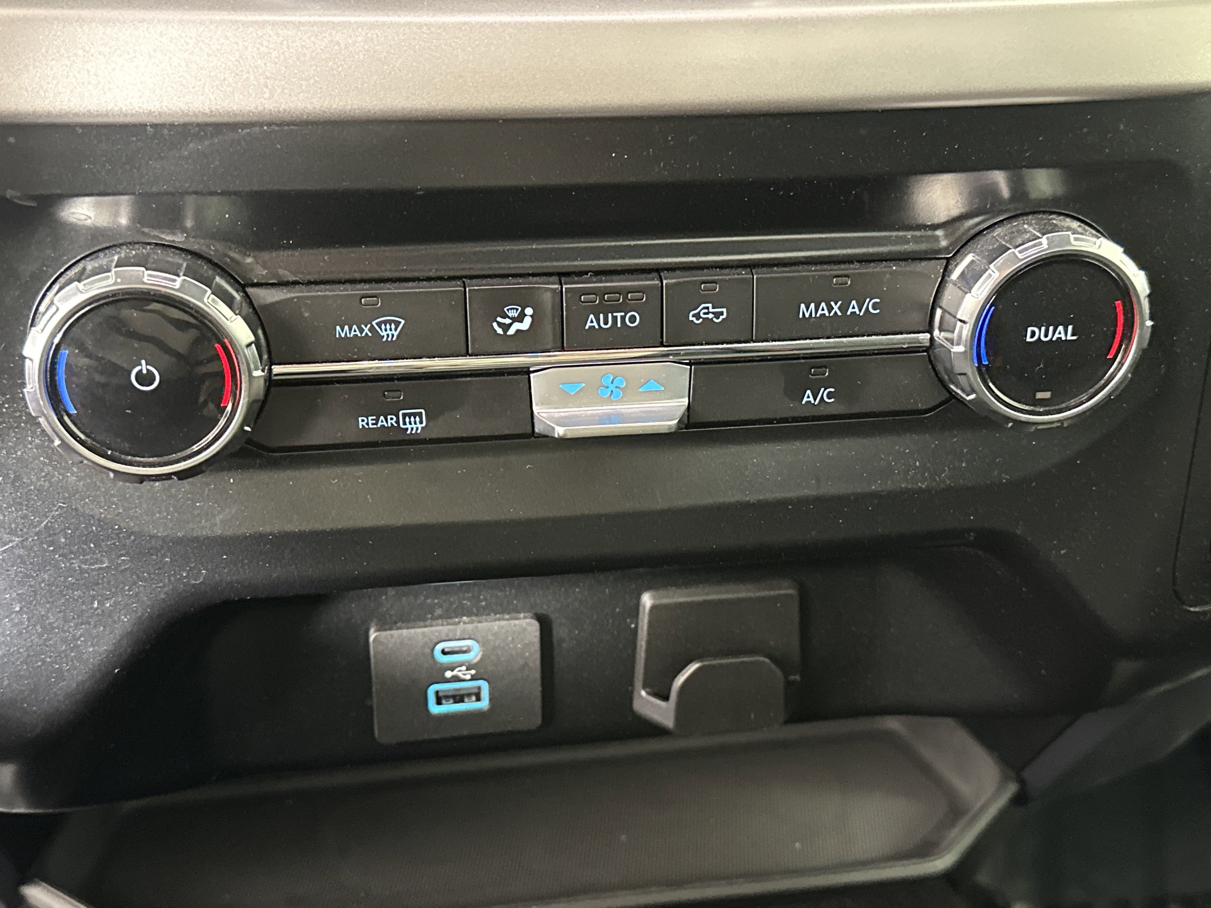 2023 Ford F-150 XLT photo 12