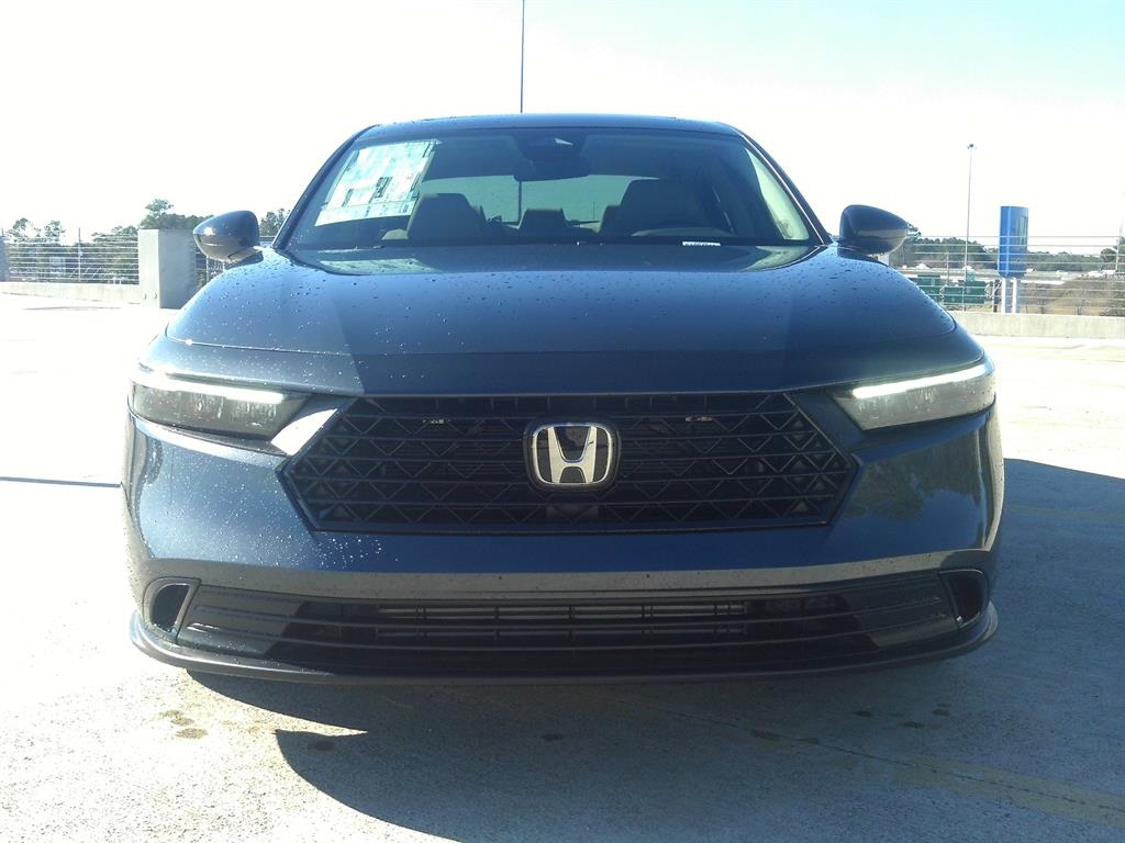 2025 Honda Accord SE photo 2
