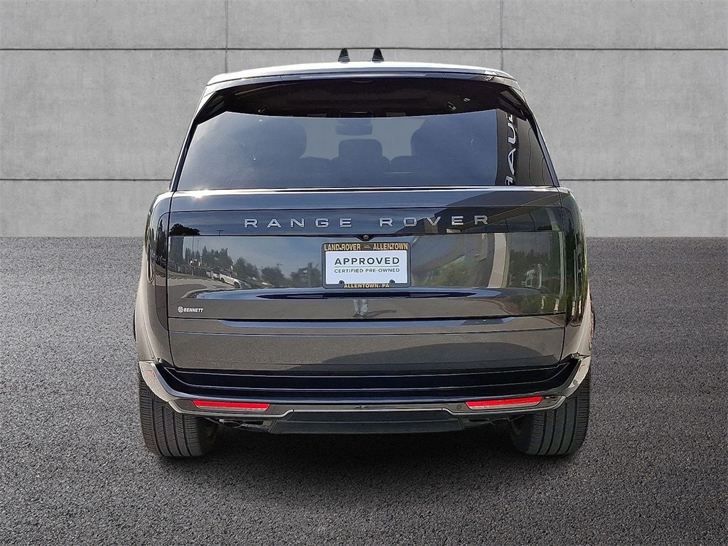 2025 Land Rover Range Rover SE photo 2