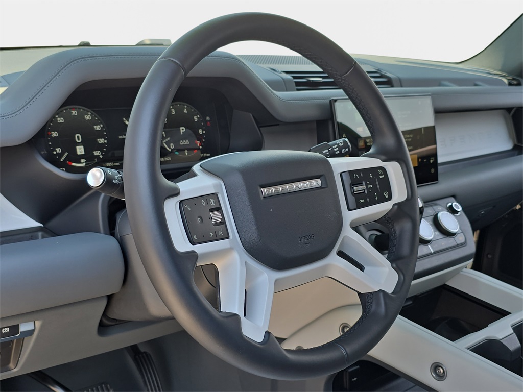 2025 Land Rover Defender 110 X-Dynamic SE photo 12