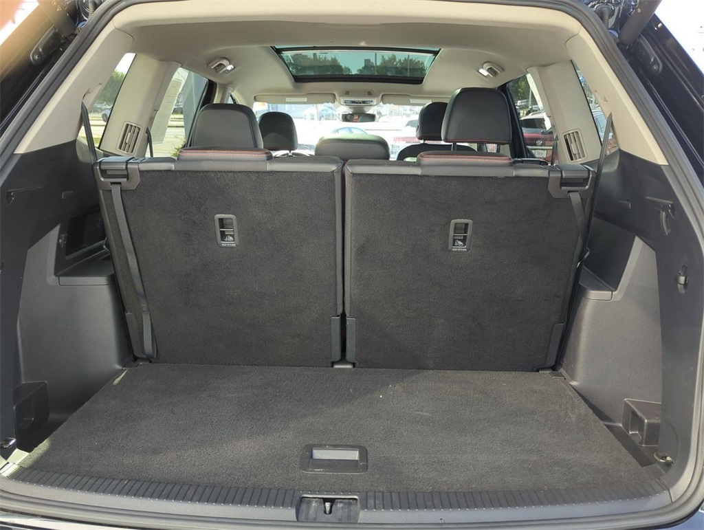 2024 Volkswagen Atlas Peak Edition SEL photo 20