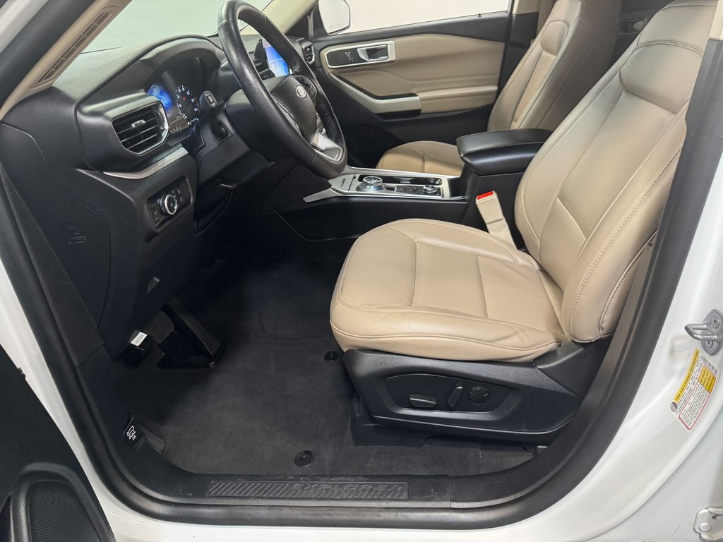 2023 Ford Explorer XLT photo 52