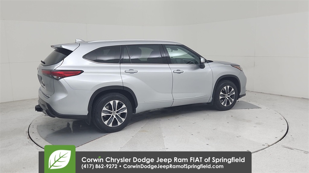 2022 Toyota Highlander XLE photo 15