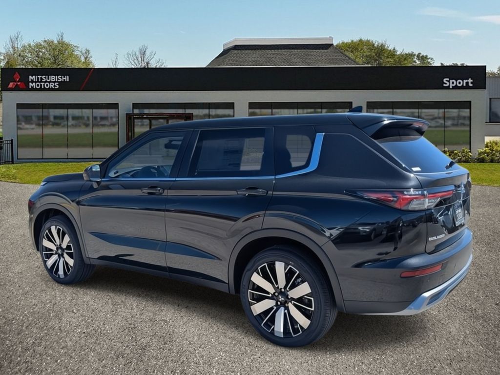 2025 Mitsubishi Outlander SE photo 5