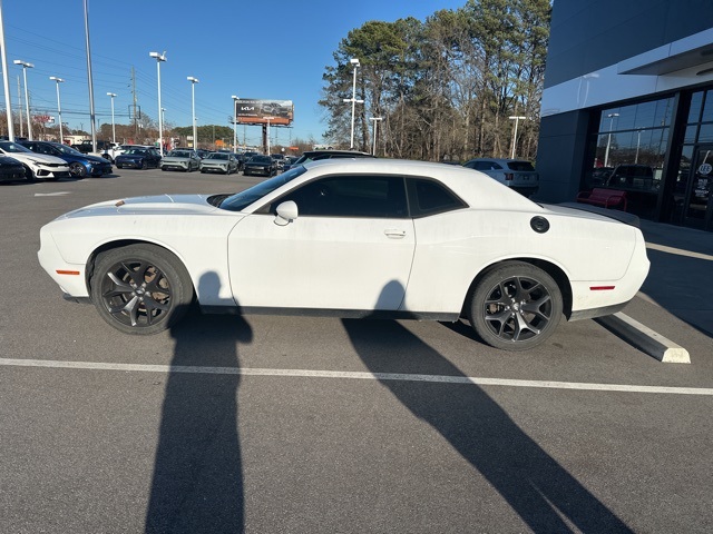 2020 Dodge Challenger SXT's photo