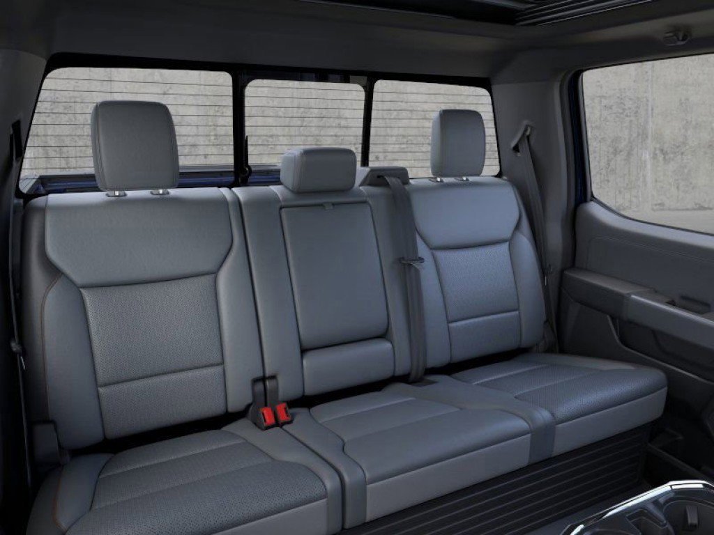 2025 Ford F-150 Lightning Lariat photo 10