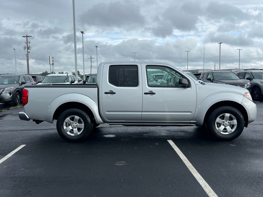 2012 Nissan Frontier SV photo 4