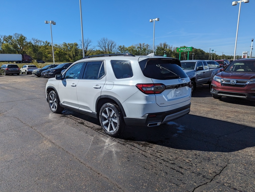 2025 Honda Pilot Elite photo 4