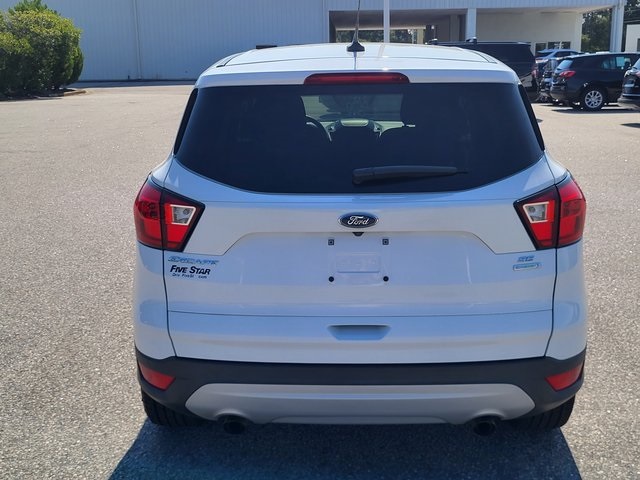 2019 Ford Escape SE photo 2