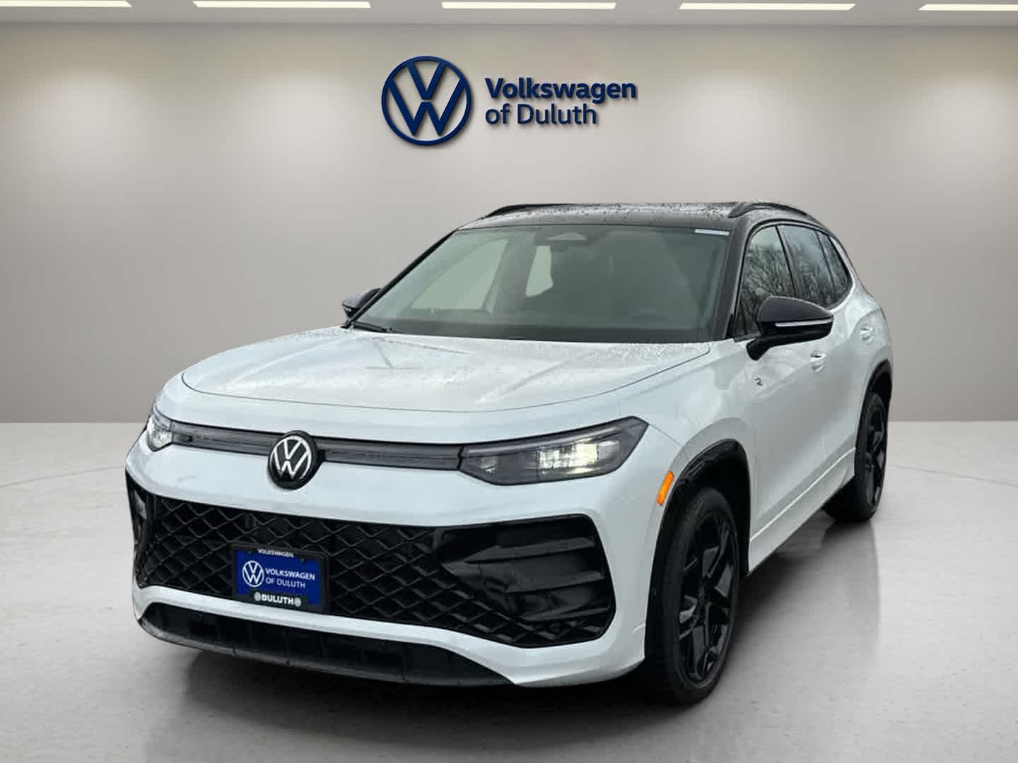 2026 Volkswagen Tiguan SE R-LINE BLACK's photo