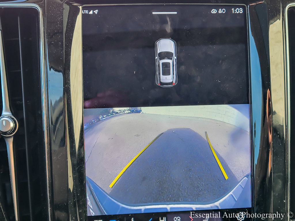 2023 VOLVO XC60 - Image 15