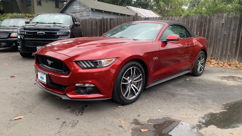 2016 Ford Mustang GT Premium Convertible photo 4