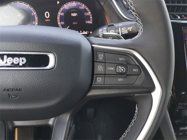2025 Jeep Grand Cherokee Laredo Altitude photo 20