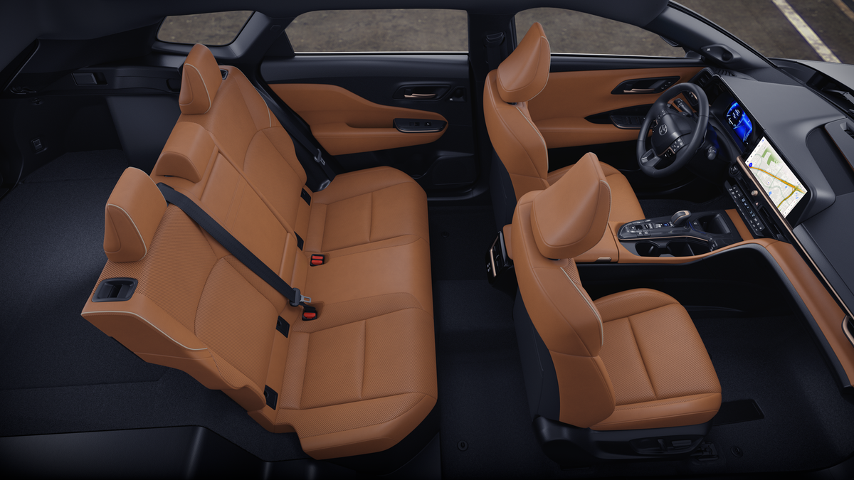 2025 Toyota Crown Signia Limited photo 20
