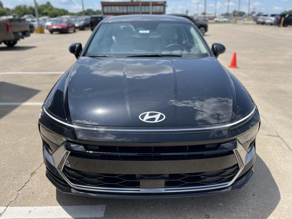 2025 Hyundai Sonata Hybrid SEL photo 3