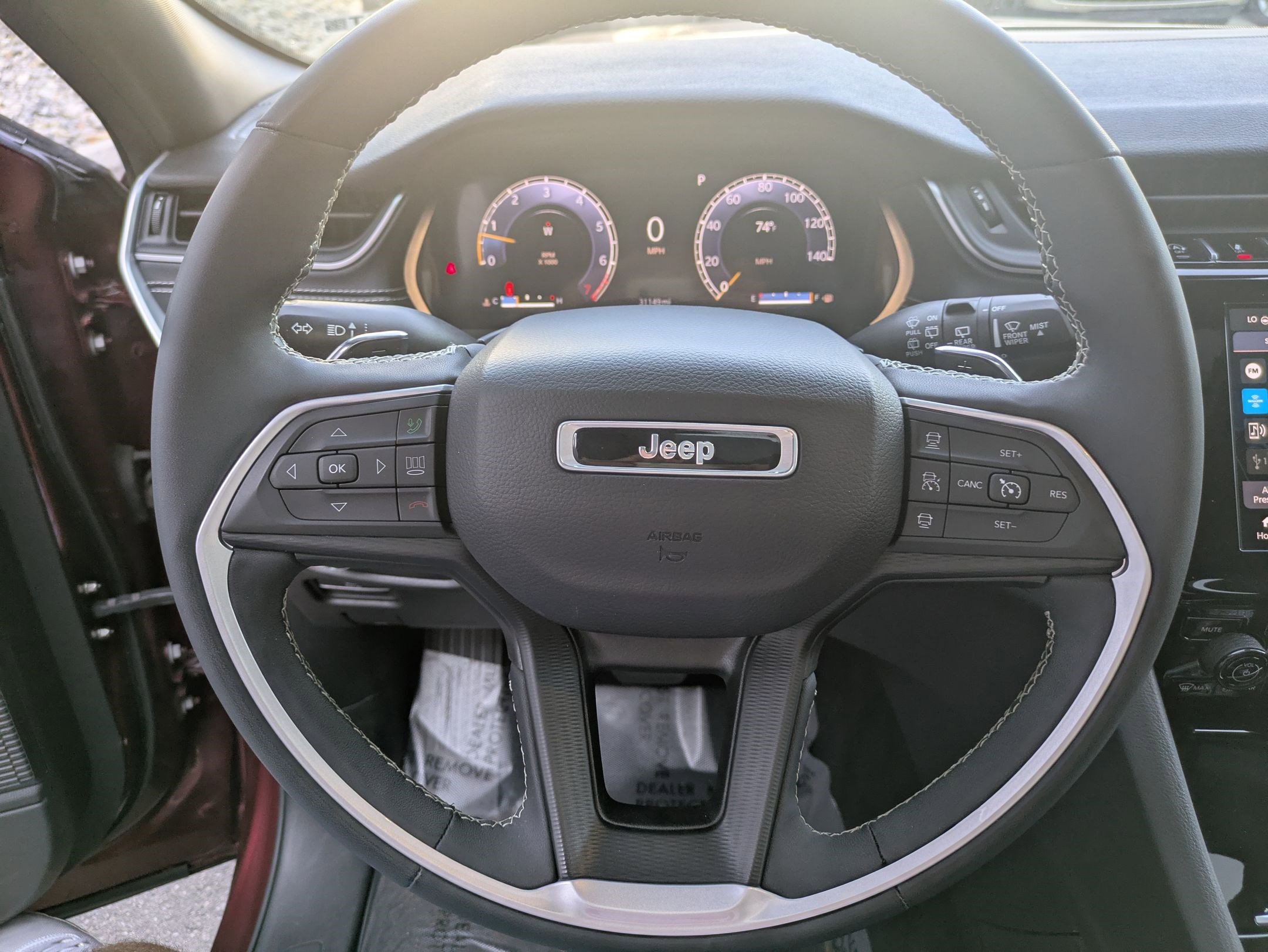 2023 Jeep Grand Cherokee Altitude photo 14