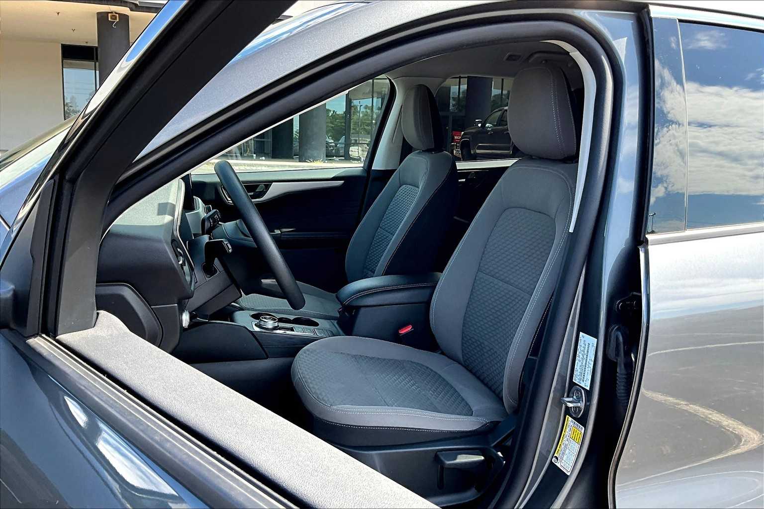 2022 Ford Escape SE photo 7