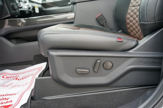 2025 FORD F-250 - Image 34