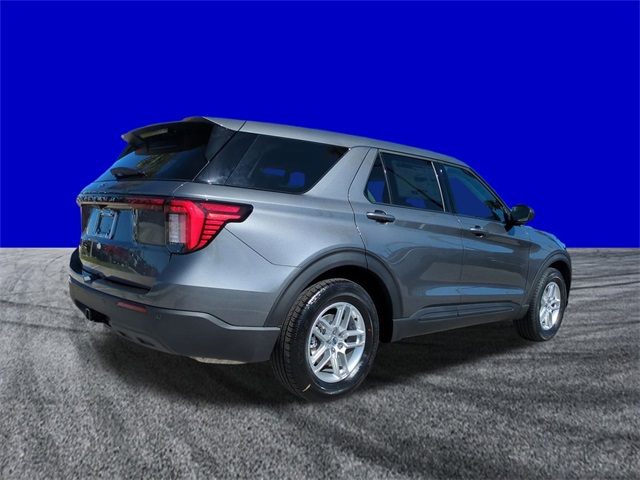 2026 Ford Explorer photo 2