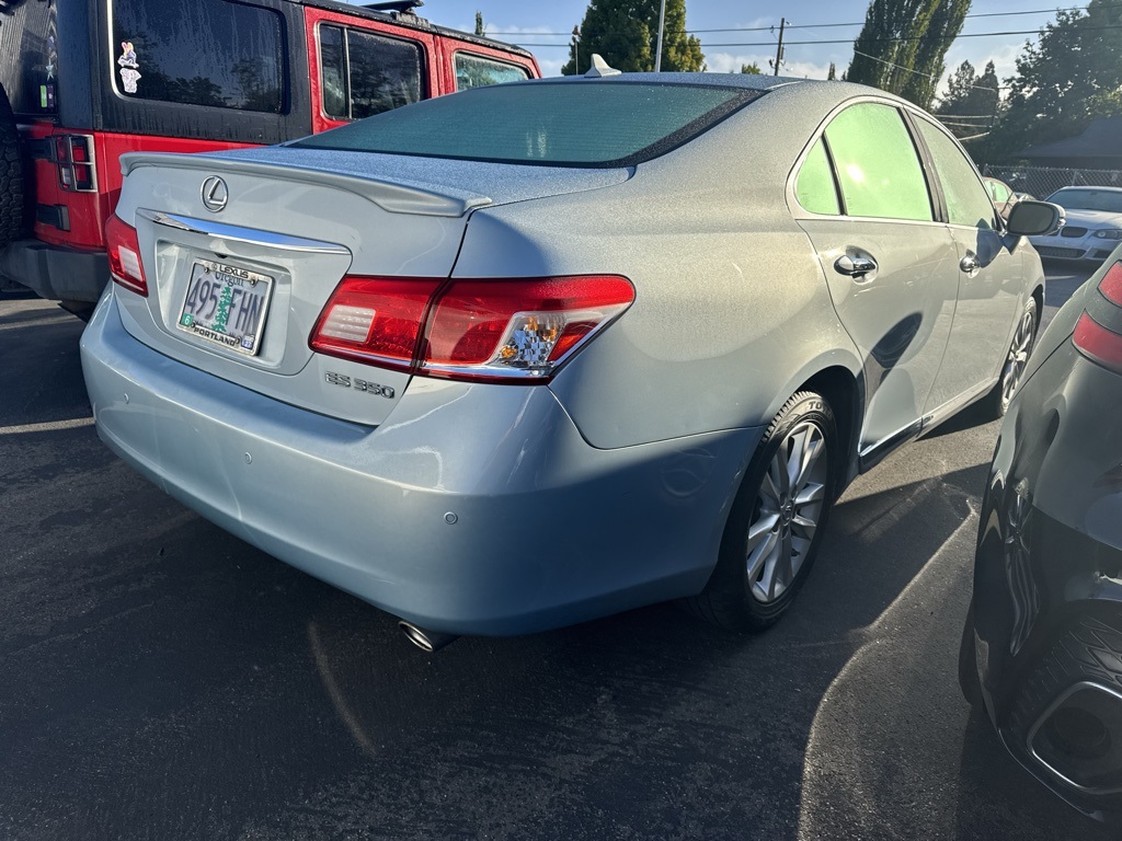 2011 Lexus ES 350 Base photo 2