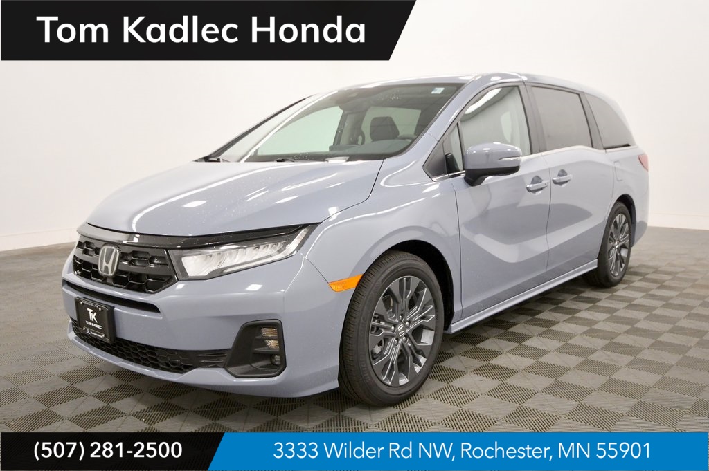 2026 Honda Odyssey Touring's photo