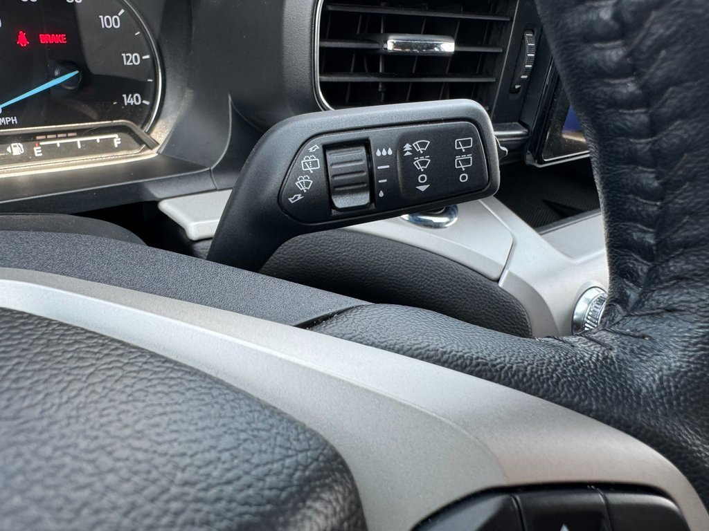 2023 Ford Explorer XLT photo 17