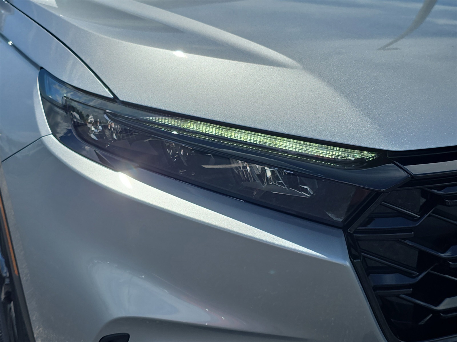 2026 Honda CR-V Hybrid Sport-L photo 7