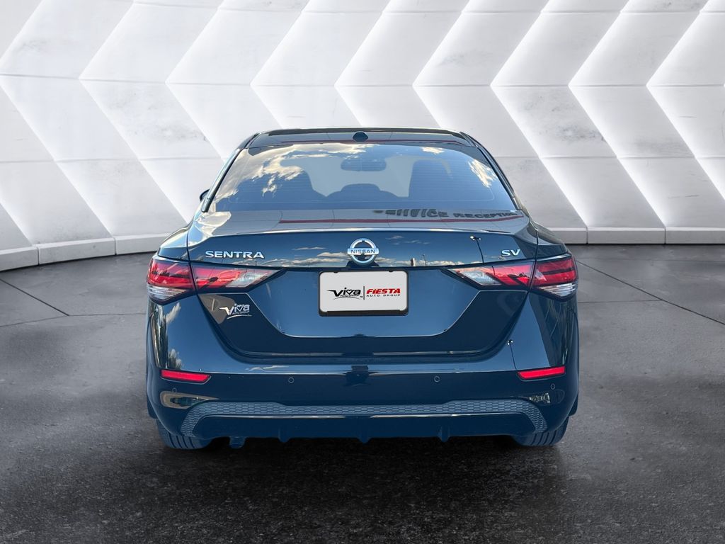 2022 Nissan Sentra SV photo 5