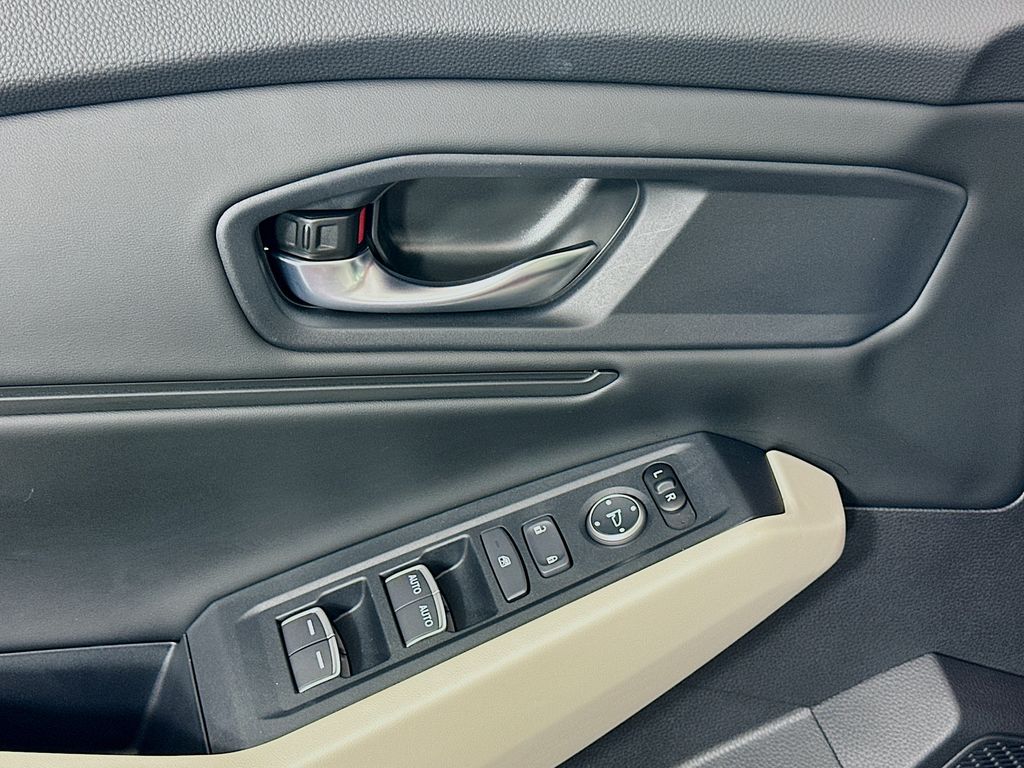2025 Honda Accord 1.5T SE photo 17
