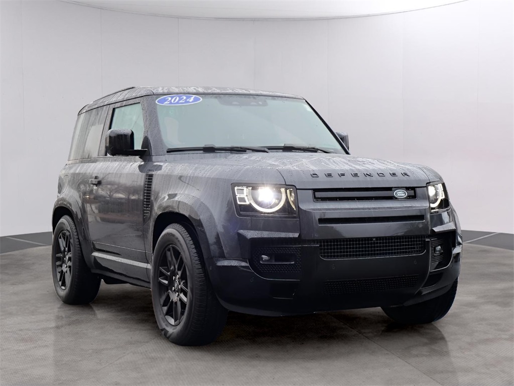 2024 Land Rover Defender 90 X-Dynamic SE photo 3