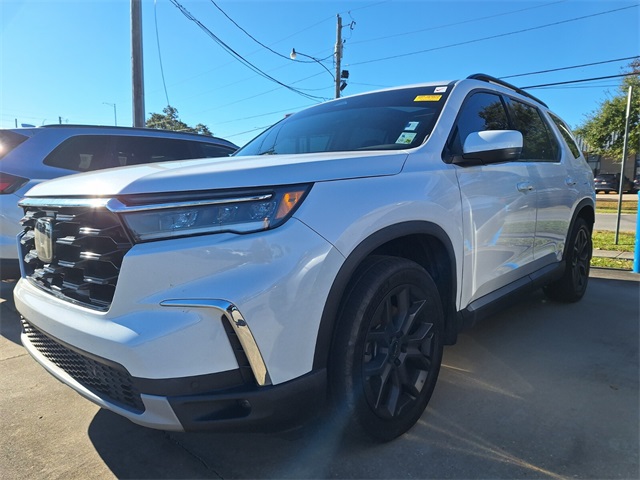 2023 Honda Pilot Touring's photo