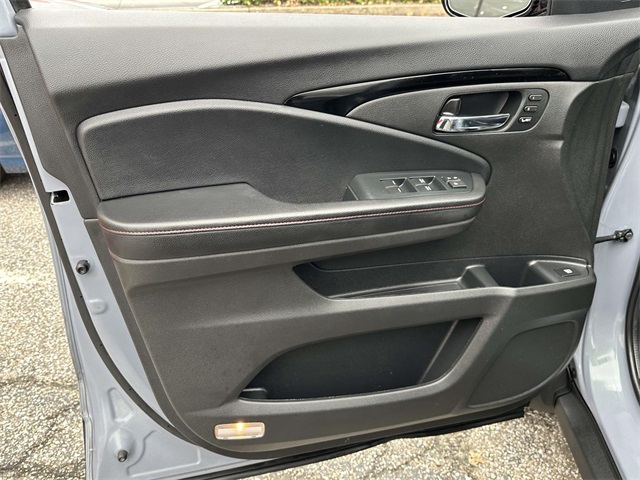 2023 Honda Ridgeline Black Edition photo 27