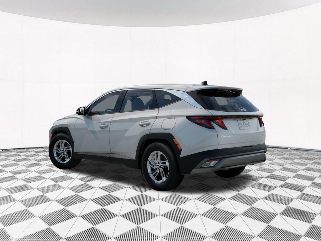 2026 Hyundai Tucson SE photo 4